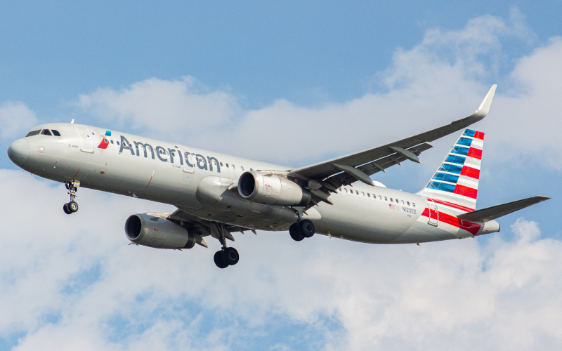 Photo of N120EE - American Airlines Airbus A321-200 at TPA on AeroXplorer Aviation Database