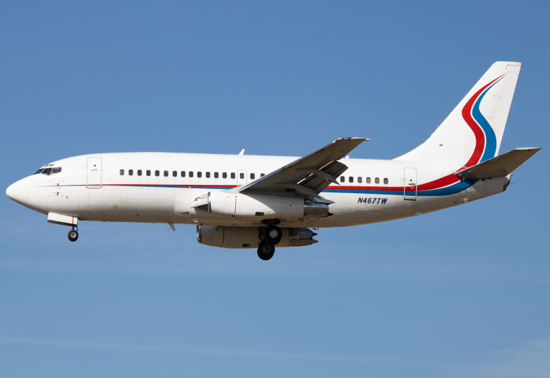 Photo of N467TW - Ameristar Jet Charter Boeing 737-200 at CID on AeroXplorer Aviation Database