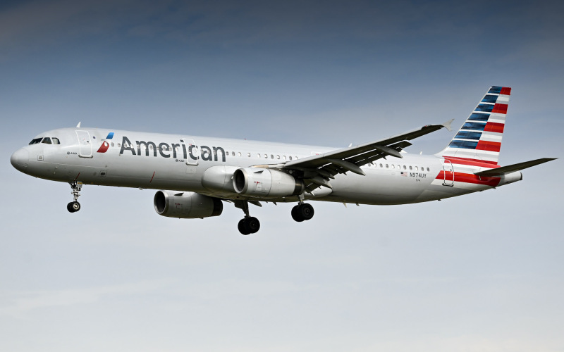 Photo of N974UY - American Airlines Airbus A321-200 at DAB on AeroXplorer Aviation Database