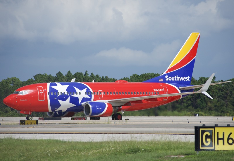 Photo of N922WN - Southwest Boeing 737-700 at MCO on AeroXplorer Aviation Database