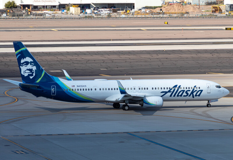 Photo of N435AS - Alaska Airlines Boeing 737-900ER at PHX on AeroXplorer Aviation Database
