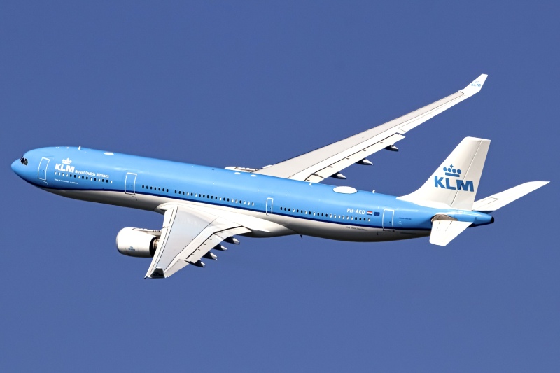 Photo of PH-AKD - KLM Airbus A330-300 at IAH on AeroXplorer Aviation Database