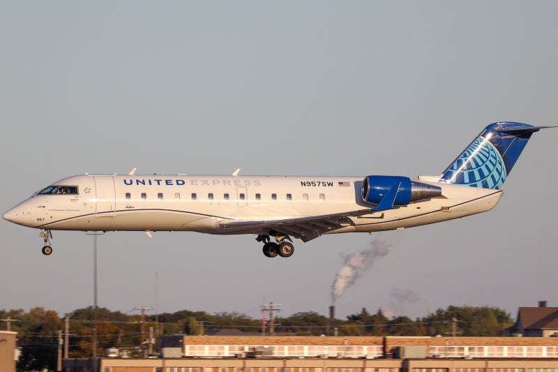 Photo of N957SW - United Airlines Mitsubishi CRJ-200 at FAR on AeroXplorer Aviation Database