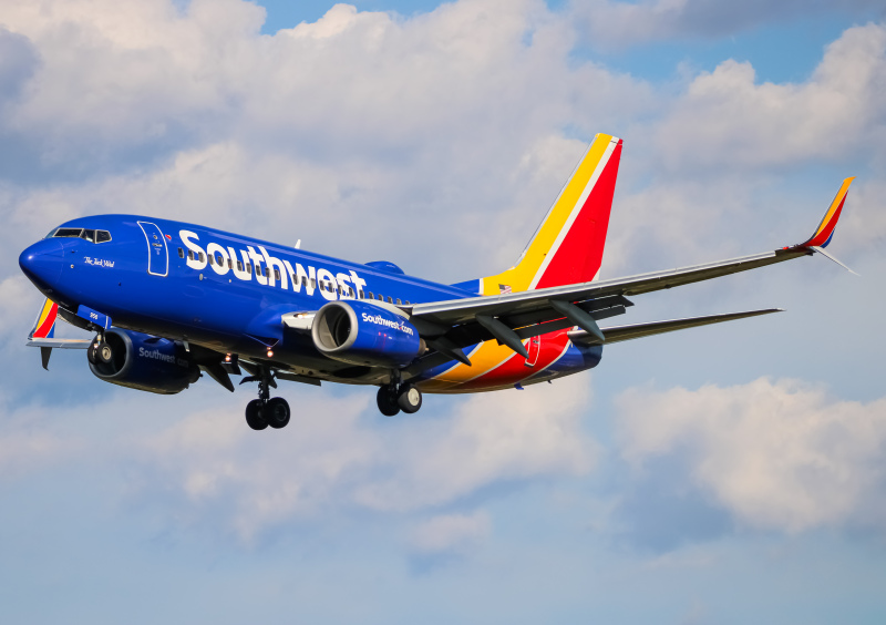Photo of N956WN - Southwest Airlines Boeing 737-700 at BWI on AeroXplorer Aviation Database