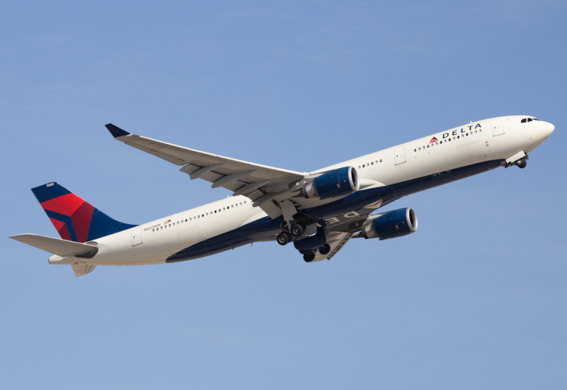 Photo of N823NW - Delta Airlines Airbus A330-300 at PHX on AeroXplorer Aviation Database