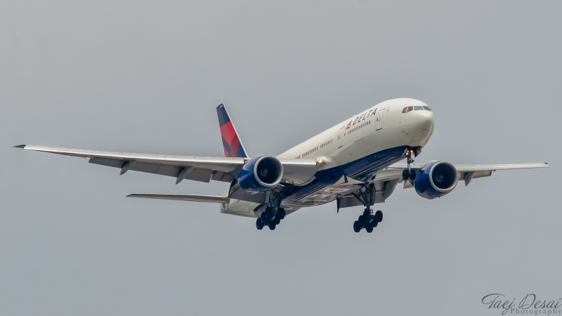 Photo of N860DA - Delta Airlines Boeing 777-200 at ORD on AeroXplorer Aviation Database