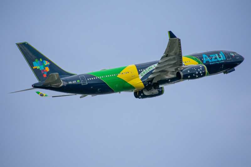 Photo of PR-AIV - Azul  Airbus A330-200 at FLL on AeroXplorer Aviation Database