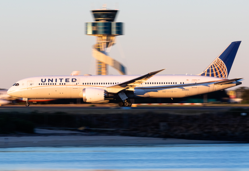 Photo of N36962 - United Airlines Boeing 787-9 at SYD on AeroXplorer Aviation Database