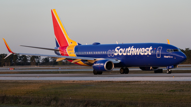 Photo of N8642E - Southwest Airlines Boeing 737-800 at MCO on AeroXplorer Aviation Database