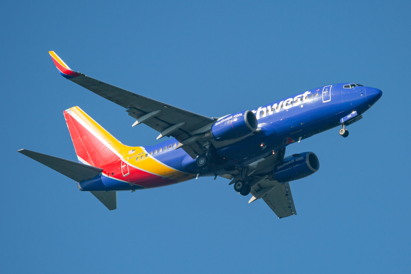 Photo of N400WN - Southwest Airlines Boeing 737-700 at BWI on AeroXplorer Aviation Database