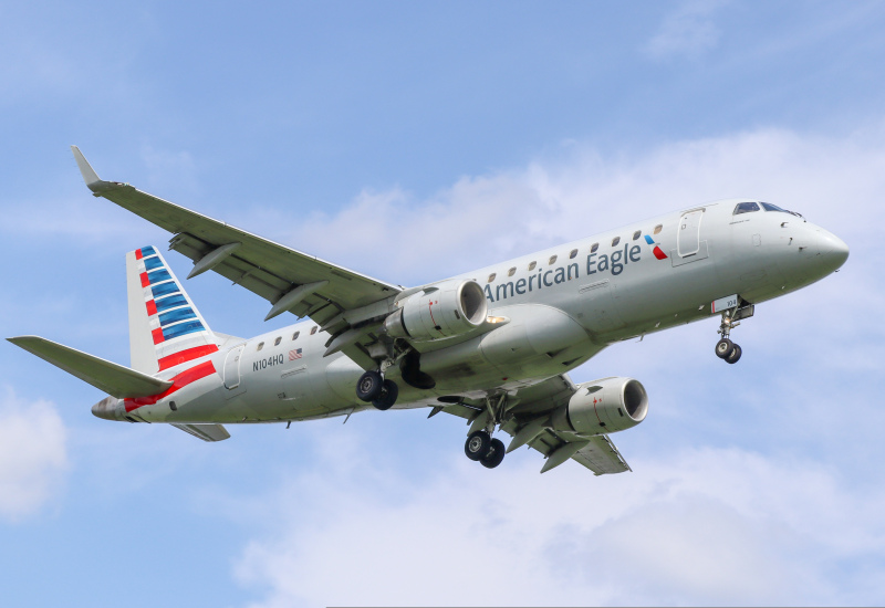 Photo of N104HQ - American Eagle Embraer E175 at DCA on AeroXplorer Aviation Database