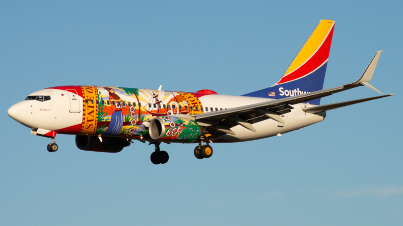 Photo of N945WN - Southwest Airlines  Boeing 737-700 at BWI on AeroXplorer Aviation Database