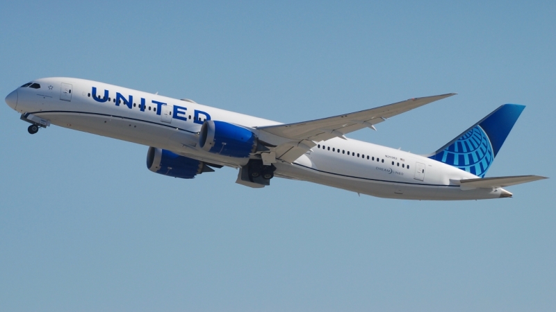 Photo of N25982 - United Airlines Boeing 787-9 at LAX on AeroXplorer Aviation Database