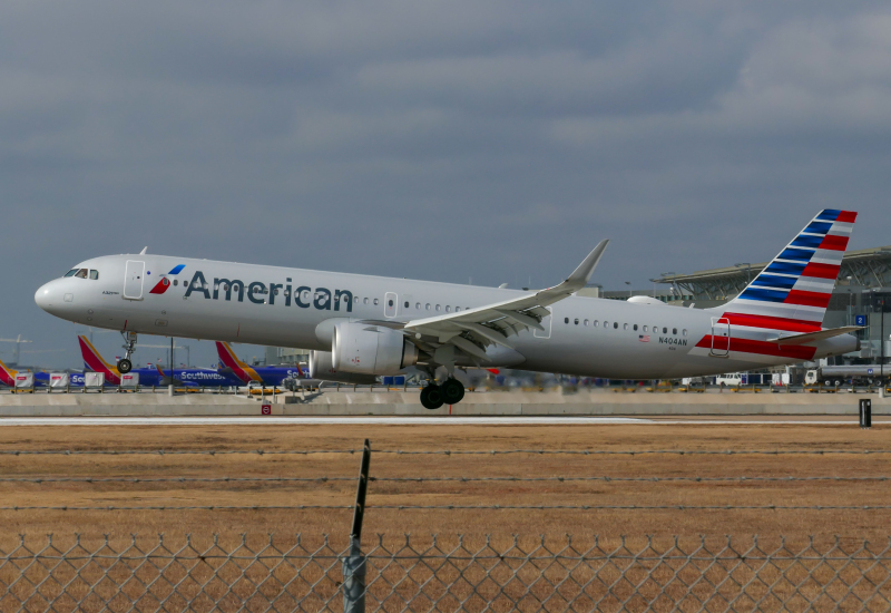 Photo of N404AN  - American Airlines Airbus A321NEO at AUS on AeroXplorer Aviation Database