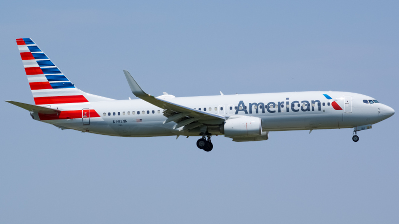 Photo of N992NN - American Airlines Boeing 737-800 at ORD on AeroXplorer Aviation Database