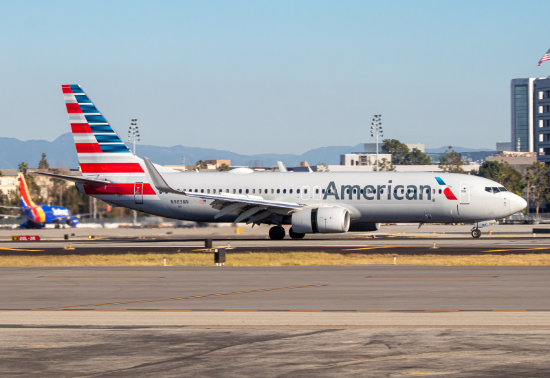 Photo of N983NN - American Airlines Boeing 737-800 at SNA on AeroXplorer Aviation Database