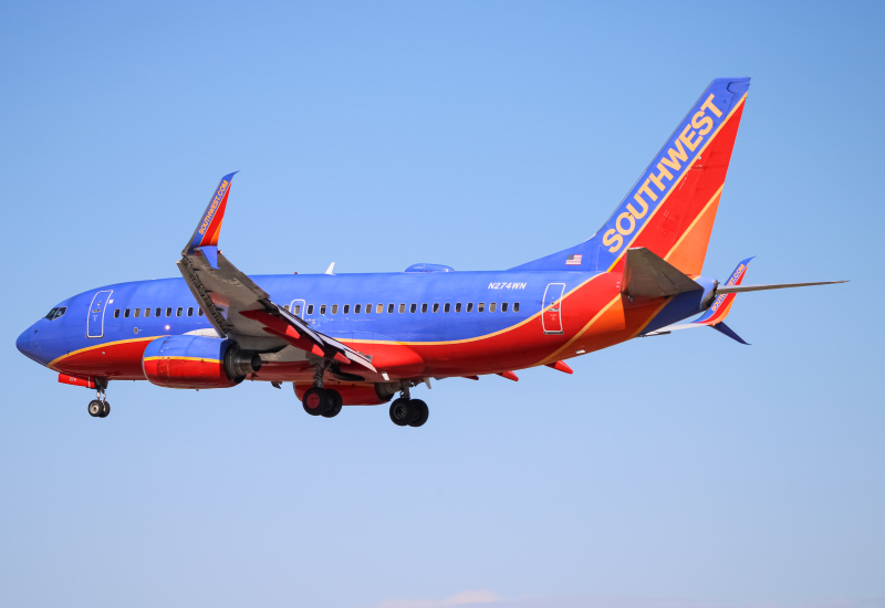 Photo of N274WN - Southwest Airlines Boeing 737-700 at BWI on AeroXplorer Aviation Database