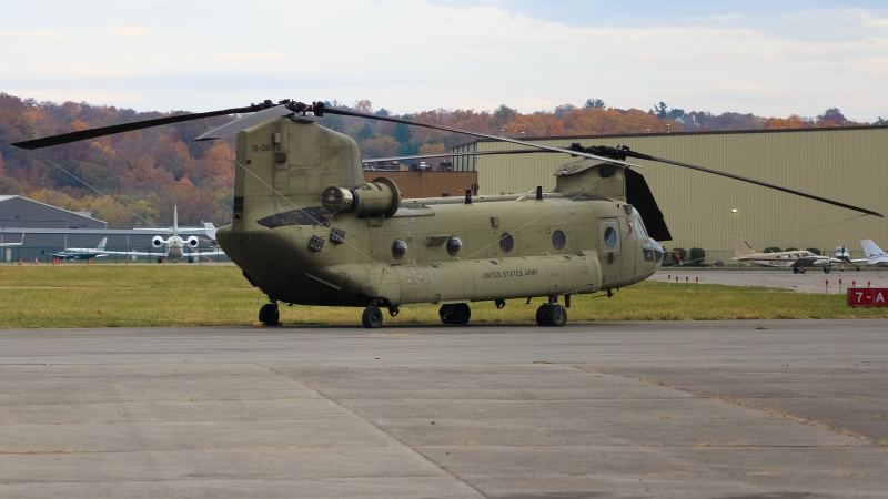 Photo of 15-08189 - USA - United States Army Boeing CH-47 Chinook at LUK on AeroXplorer Aviation Database