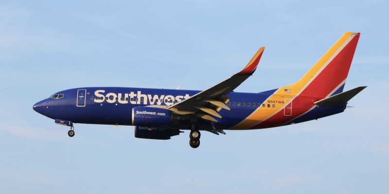 Photo of N947WN - Southwest Airlines Boeing 737-700 at BWI on AeroXplorer Aviation Database