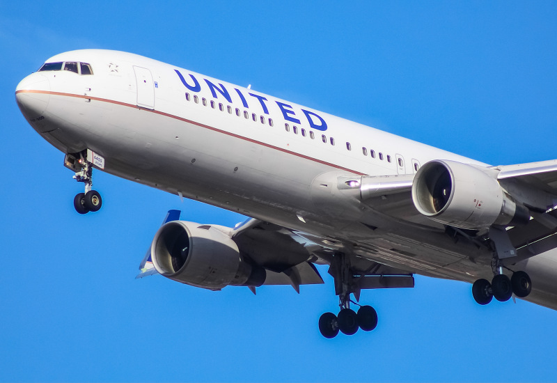 Photo of N655UA - United Airlines Boeing 767-300ER at ORD on AeroXplorer Aviation Database