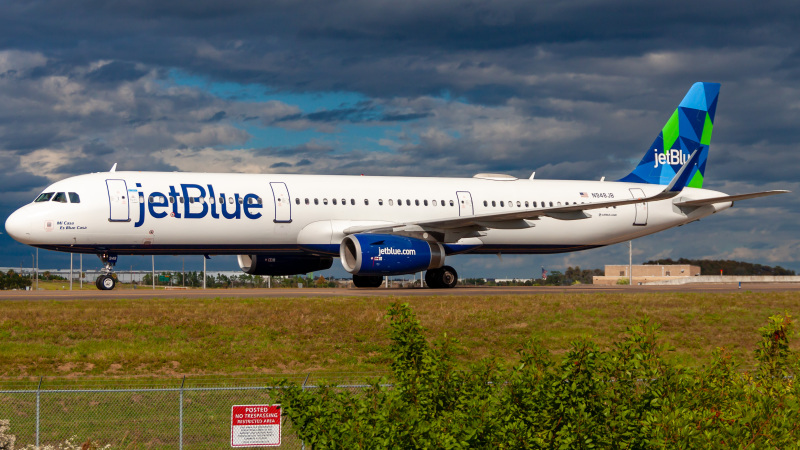 Photo of N948JB - JetBlue Airways Airbus A321-200 at MCO on AeroXplorer Aviation Database
