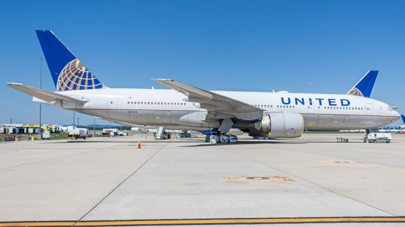Photo of N27015 - United Airlines Boeing 777-200ER at IAD on AeroXplorer Aviation Database