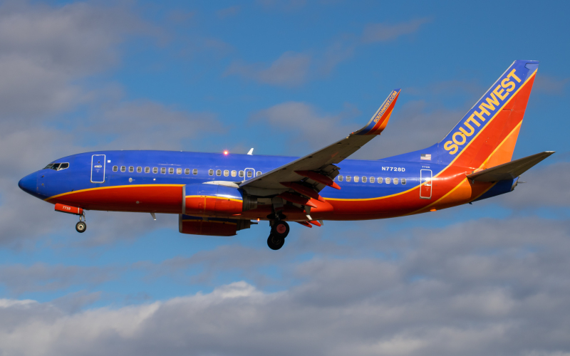 Photo of N7728D - Southwest Airlines Boeing 737-700 at BWI on AeroXplorer Aviation Database