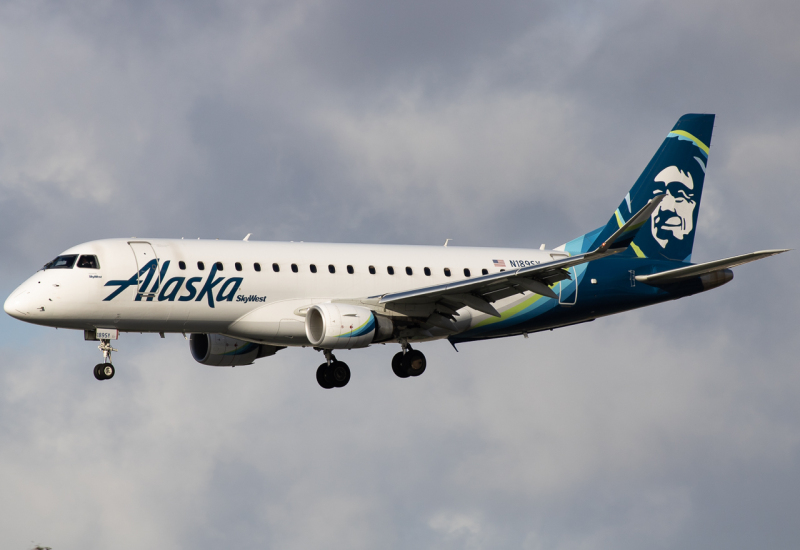Photo of N189SY - Alaska Airlines Embraer E175LR at SAN on AeroXplorer Aviation Database