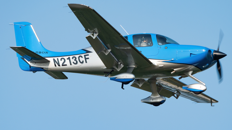 Photo of N213CF - PRIVATE Cirrus SR-22 at IAD on AeroXplorer Aviation Database