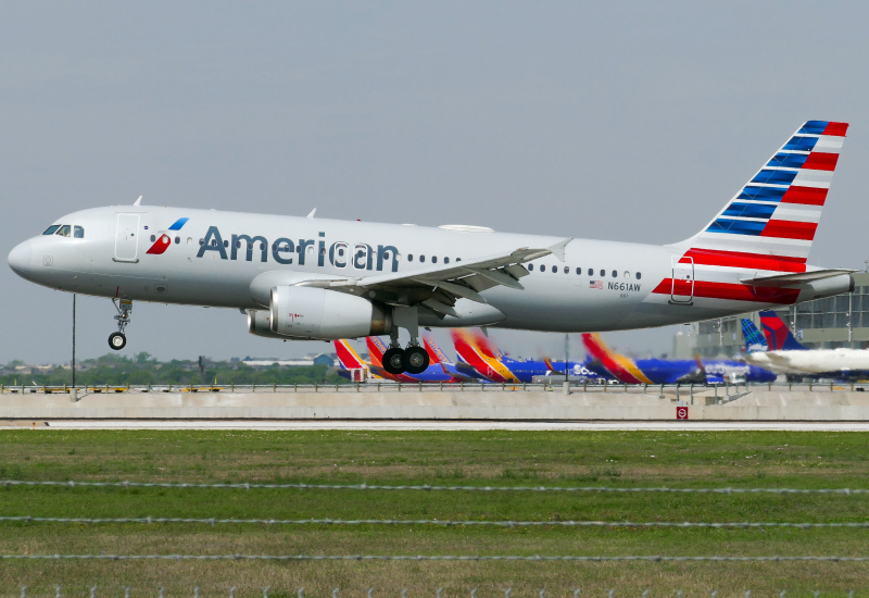 Photo of N601AW  - American Airlines Airbus A320 at AUS on AeroXplorer Aviation Database