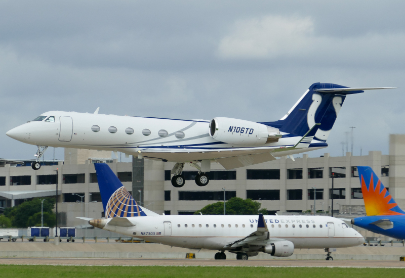 Photo of N106TD - PRIVATE Gulfstream IV at AUS on AeroXplorer Aviation Database