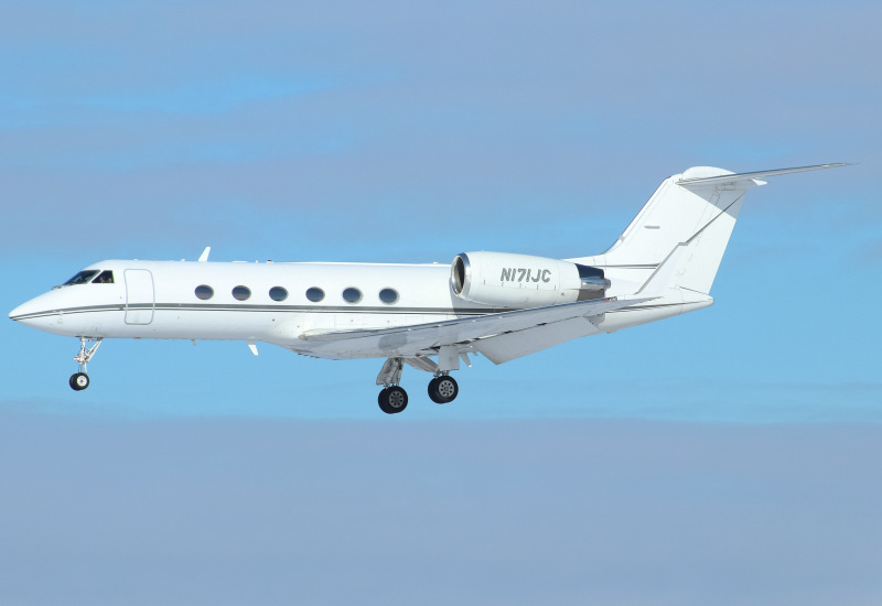 Photo of N171JC - PRIVATE Gulfstream IV at PHL on AeroXplorer Aviation Database