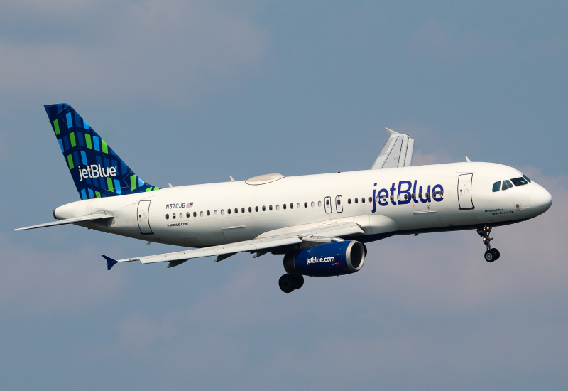Photo of N570JB - JetBlue Airways Airbus A320 at DCA on AeroXplorer Aviation Database