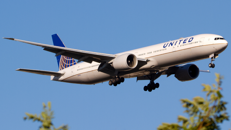 Photo of N2645U - United Airlines Boeing 777-300ER at IAD on AeroXplorer Aviation Database