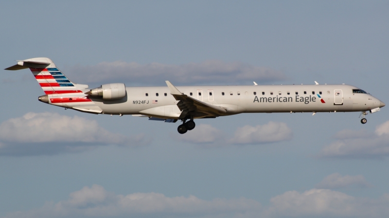 Photo of N924FJ - American Eagle Mitsubishi CRJ-900 at DFW on AeroXplorer Aviation Database