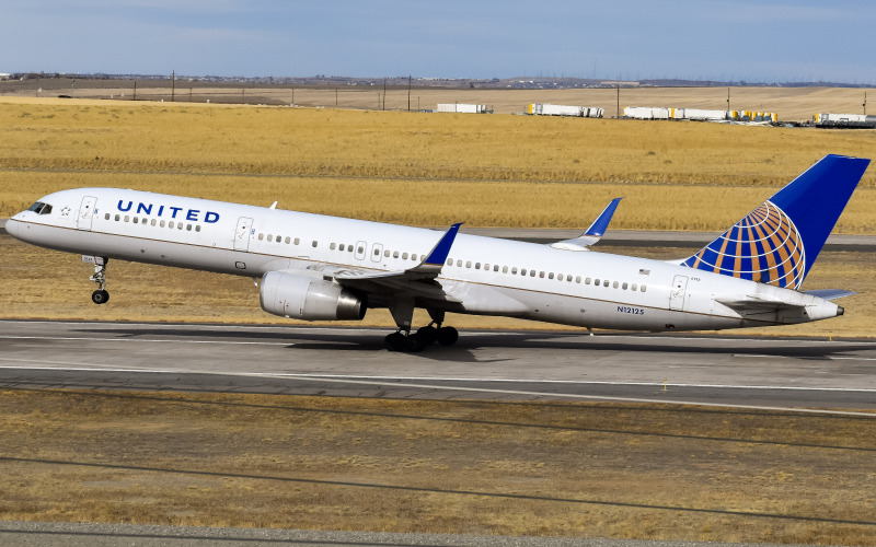 Photo of N12125 - United Airlines Boeing 757-200 at DEN on AeroXplorer Aviation Database