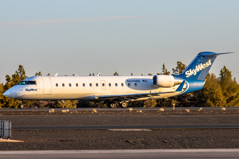 Photo of N699BR - SkyWest Airlines Mitsubishi CRJ-200 at RDM on AeroXplorer Aviation Database