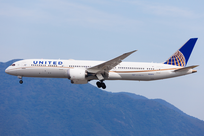 Photo of N24972 - United Airlines Boeing 787-9 at HKG on AeroXplorer Aviation Database