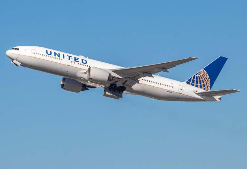 Photo of N213UA - United Airlines Boeing 777-200 at LAX on AeroXplorer Aviation Database