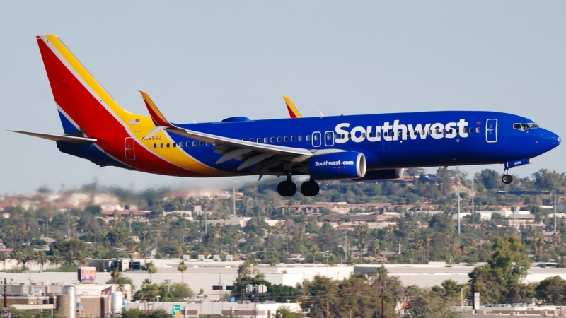 Photo of N8556Z - Southwest Airlines Boeing 737-800 at PHX on AeroXplorer Aviation Database