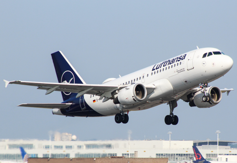 Photo of D-AILK - Lufthansa Airbus A319 at BRU on AeroXplorer Aviation Database