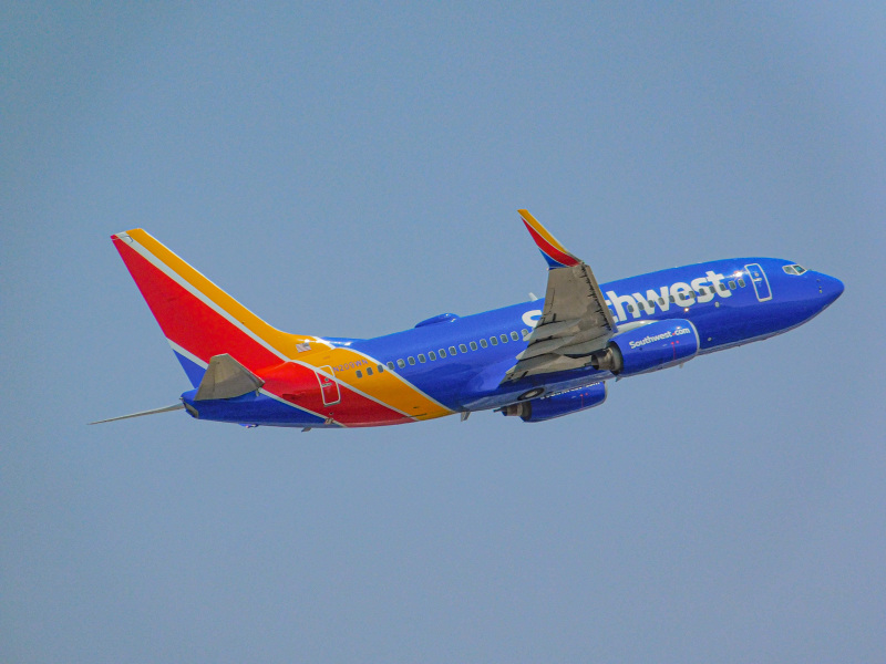 Photo of N209WN - Southwest Airlines Boeing 737-700 at PHX on AeroXplorer Aviation Database