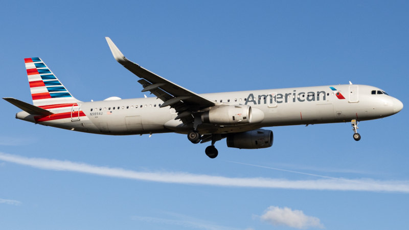 Photo of N989AU - American Airlines Airbus A321-200 at TPA on AeroXplorer Aviation Database