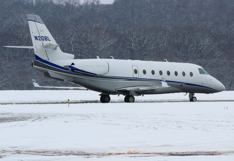 Photo of N20BL - PRIVATE  Gulfstream G200 at LUK on AeroXplorer Aviation Database