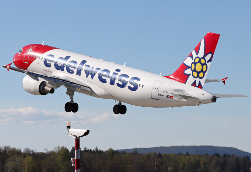 Photo of HB-JJK - Edelweiss Air Airbus A320 at ZRH on AeroXplorer Aviation Database