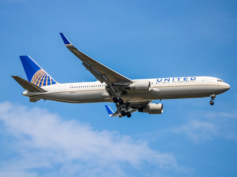 Photo of N686UA - United Airlines Boeing 767-300ER at IAD on AeroXplorer Aviation Database
