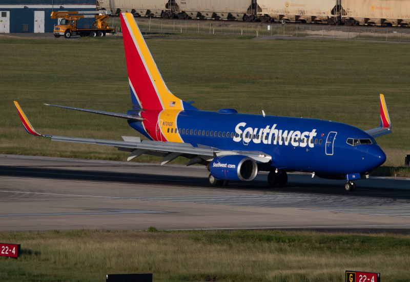 Photo of N701GS - Southwest Airlines Boeing 737-7H4 at SAT on AeroXplorer Aviation Database