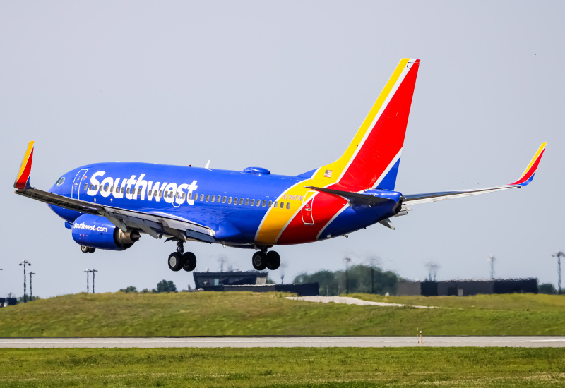 Photo of N746SW - Southwest Airlines Boeing 737-700 at BWI on AeroXplorer Aviation Database