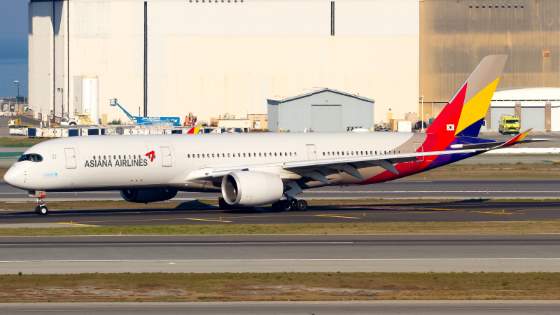 Photo of HL7771 - Asiana Airlines Airbus A350-900 at SFO on AeroXplorer Aviation Database