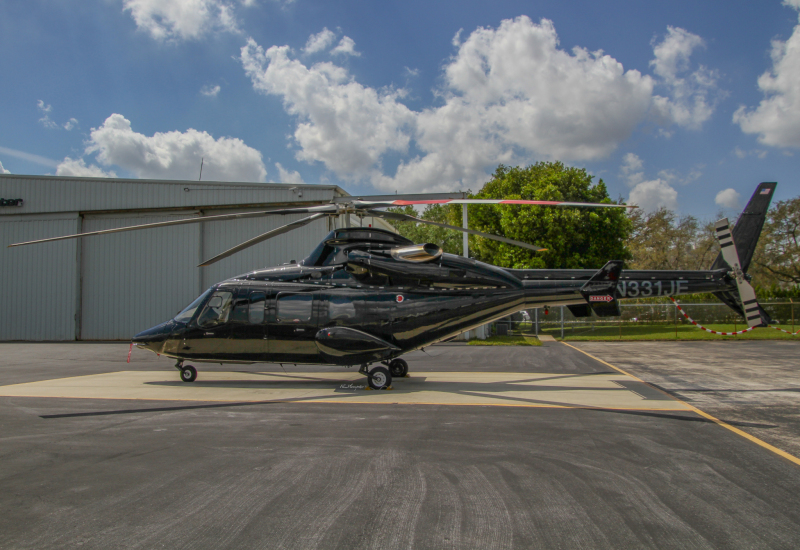 Photo of N331JE - PRIVATE BELL 430 at FXE on AeroXplorer Aviation Database